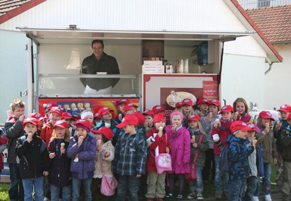 Eiswagen mit Kindern